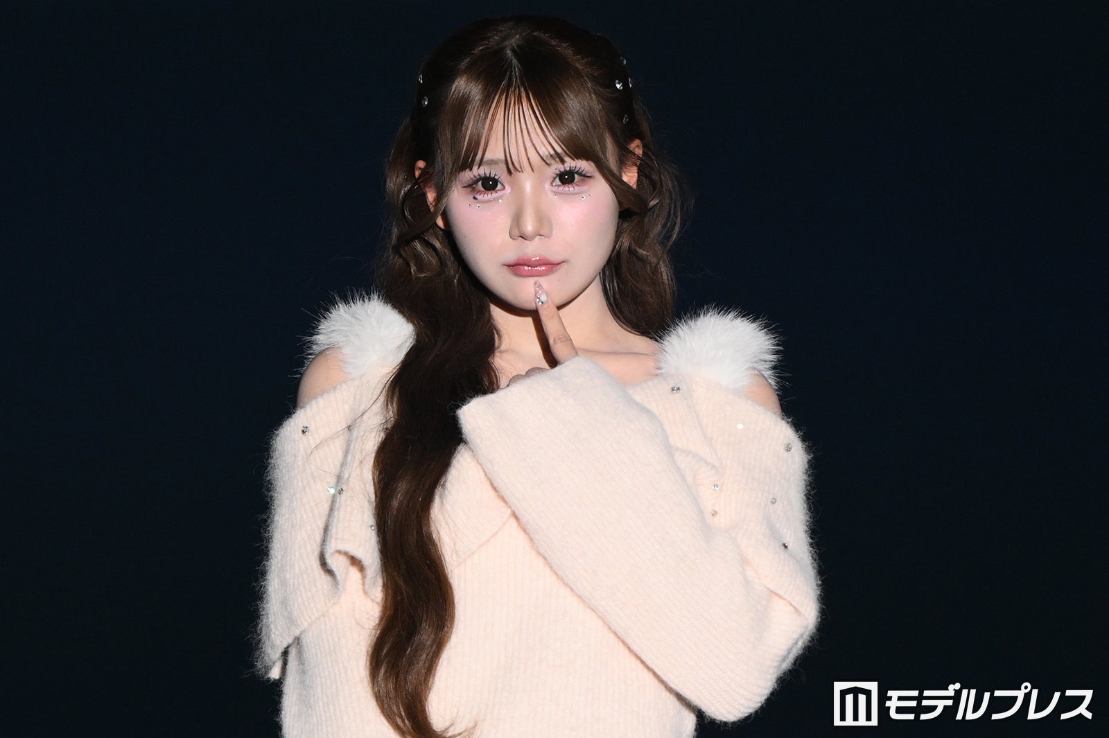 CUTIE STREET古澤里紗、オープンショルダー×ミニスカガーリーコーデに視線集中「天使すぎる」「妖精みたい」の声【TGC北九州2026】