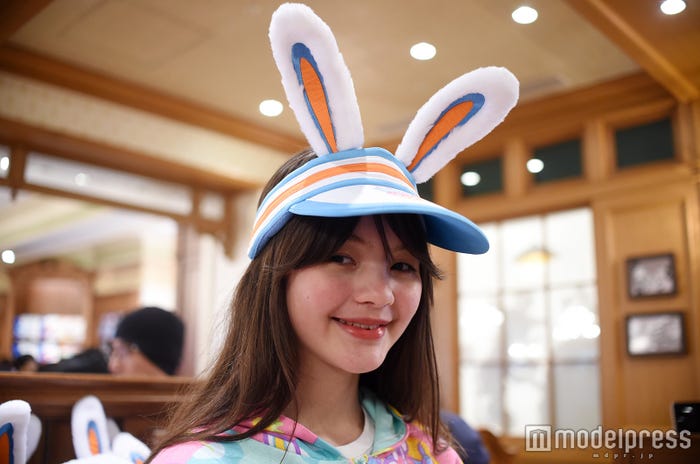 サンバイザー¥2,300(モデル:藤田エミリ)/(C)モデルプレス