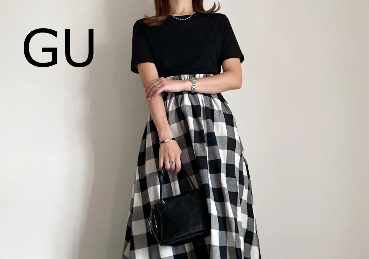 GUの990円シアーTが1枚あると本当に使える♡「黒」を選べば間違いなし！大人の着回し5選