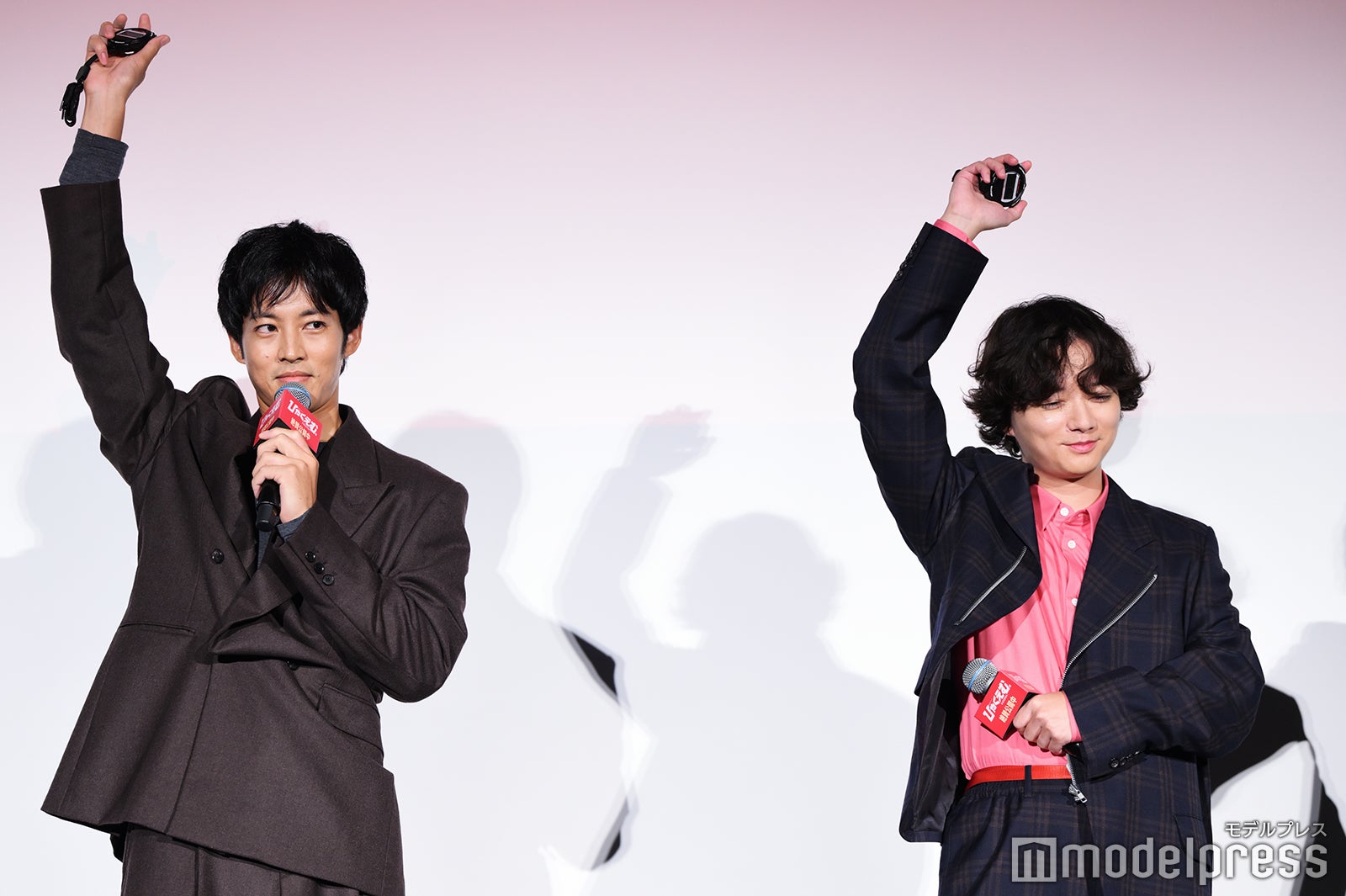 松坂桃李、染谷将太（C）モデルプレス