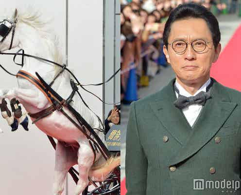 嵐・相葉雅紀、会見で“貴族ぶり”炸裂 馬車に乗って登場&執事に無茶振り?「僕推理しないんだった!」