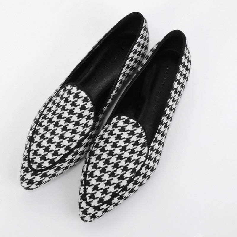 テクスチャードスリッポンフラット「CHARLES & KEITH」7,020円（税込）／画像提供：CHARLES & KEITH 