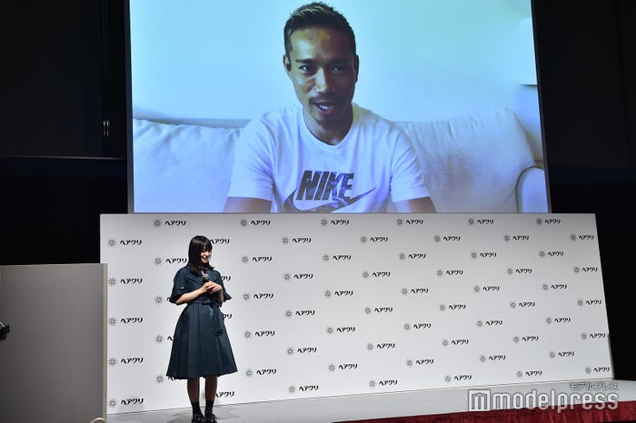 長友佑都選手から長濱ねるにビデオメッセージ (C)モデルプレス