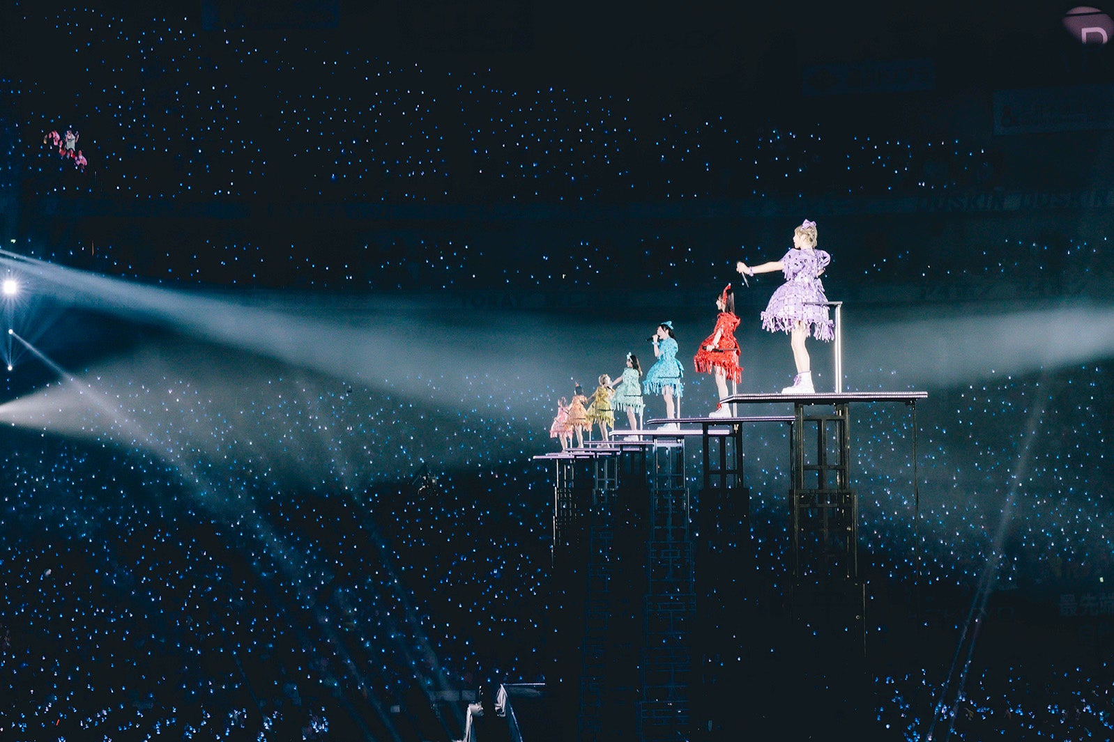 「FRUITS ZIPPER SPECIAL LIVE 2026『ENERGY』」の様子／撮影：ヨシモリユウナ、森好弘、高田梓、ハタサトシ、後藤壮太郎、藤井拓（提供写真）