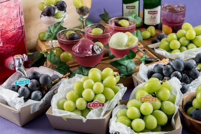 スイパラでシャインマスカット・巨峰食べ放題／画像提供：スイーツパラダイス