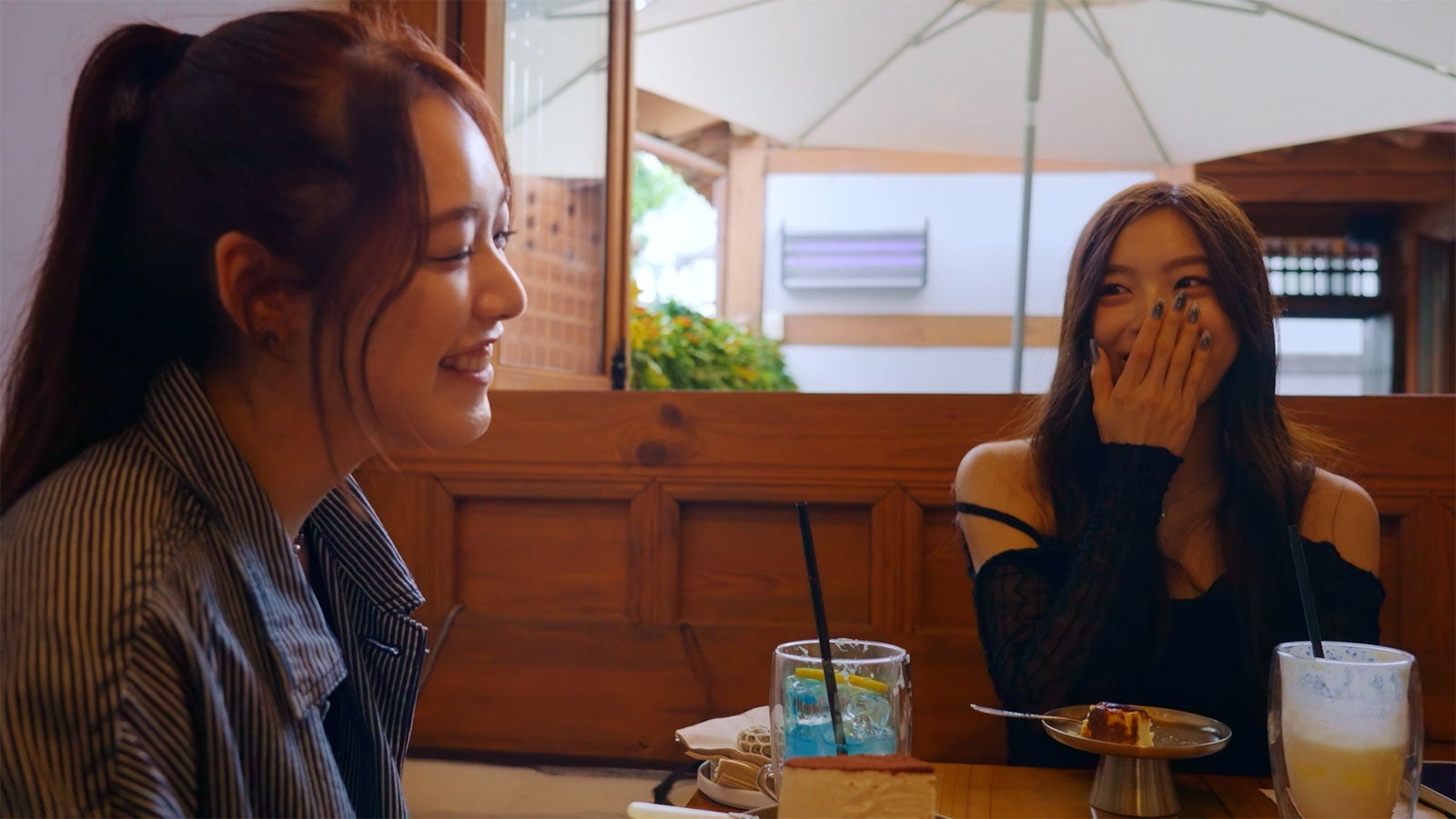 ルナ、モモカ「GPP Fly　〜崖っぷち紙ヒコーキのテイクオフ〜」（提供写真）