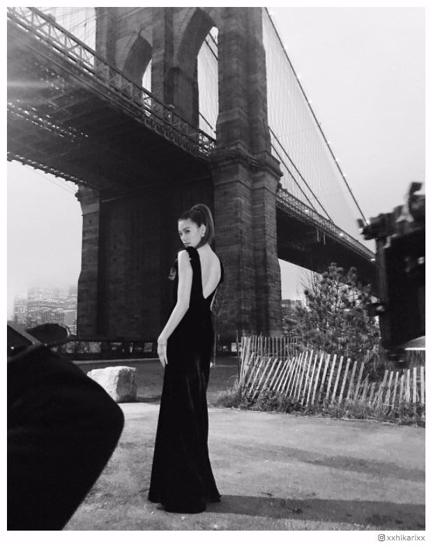 森星、美背中を大胆披露　8等身スタイル際立つショットに羨望の声