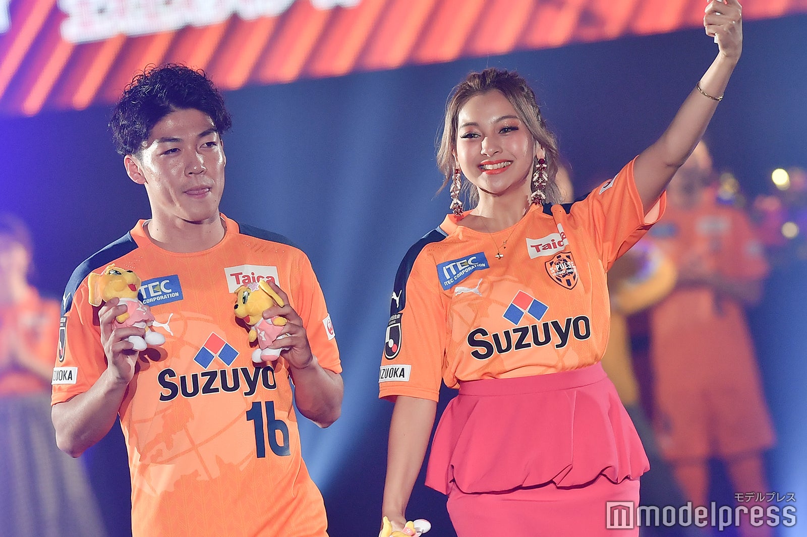 （C）モデルプレス