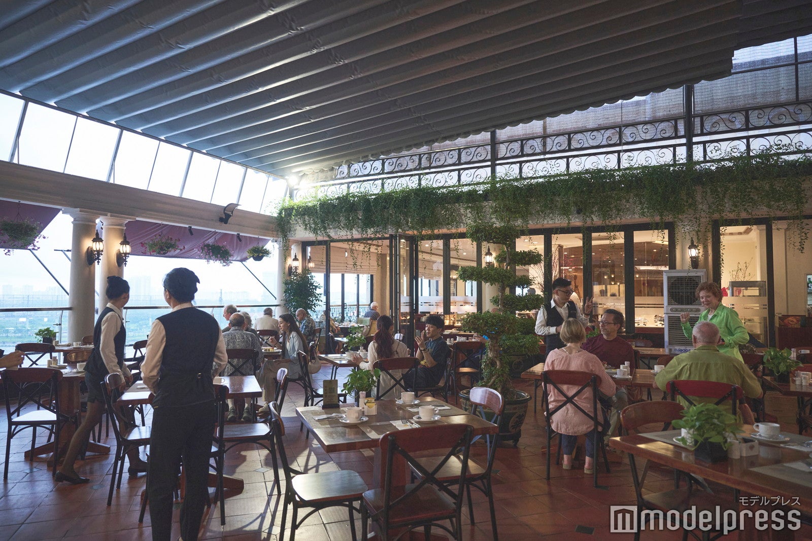 ホテル マジェスティック サイゴン（C）モデルプレス