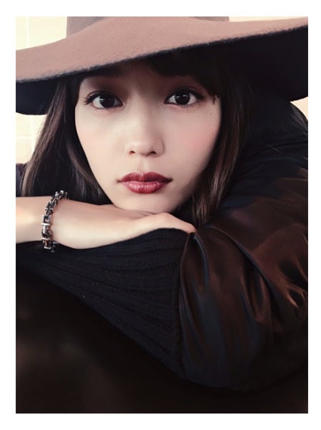 川口春奈 服着てるよね セクシーショットに驚きの声 モデルプレス 川口春奈 服着てるよね セクシーショットに驚きの声 モデルプレス