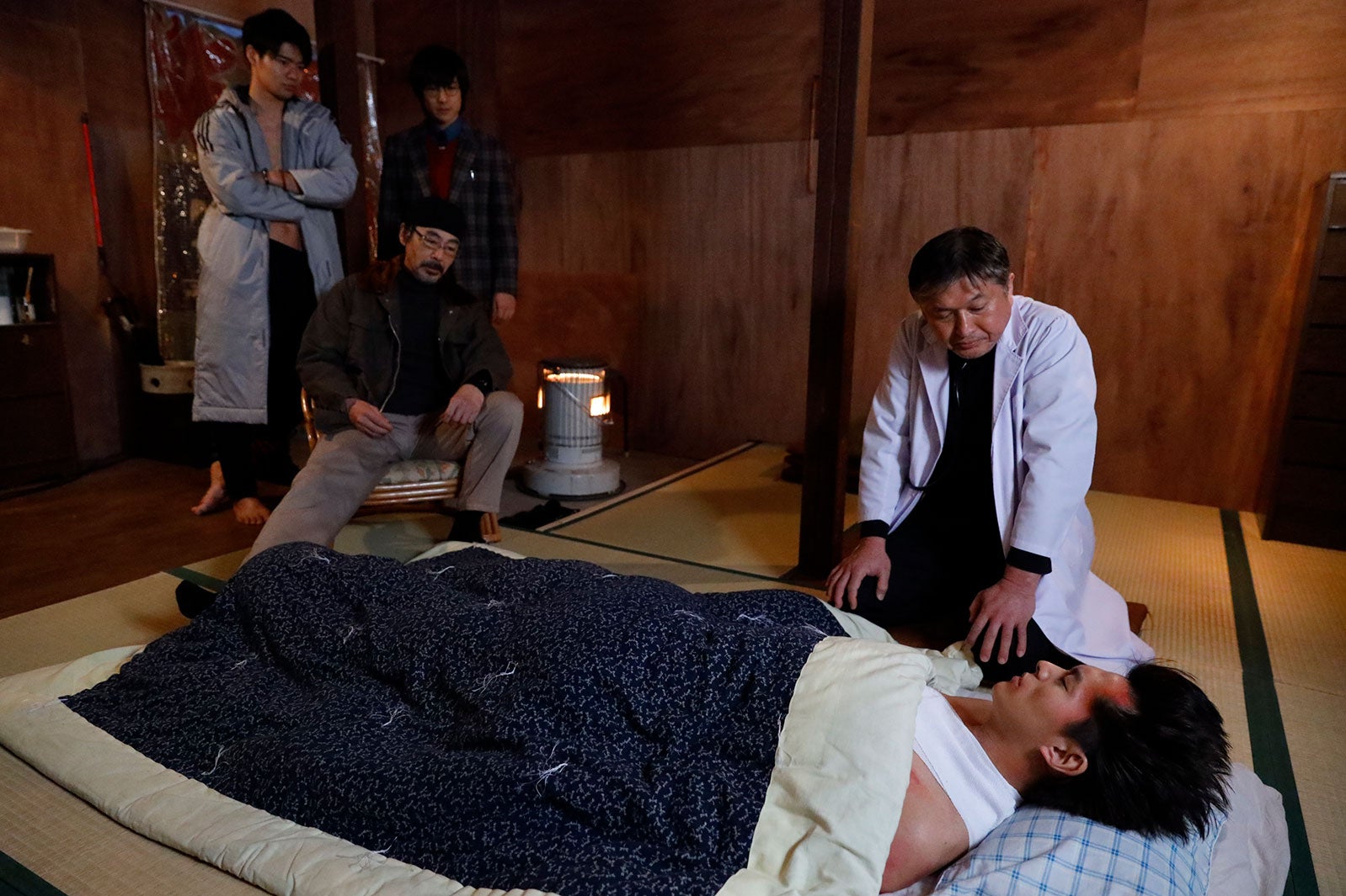 青野敏行、小林豊／ドラマ「ミナミの帝王ZERO」より（画像提供：関西テレビ）