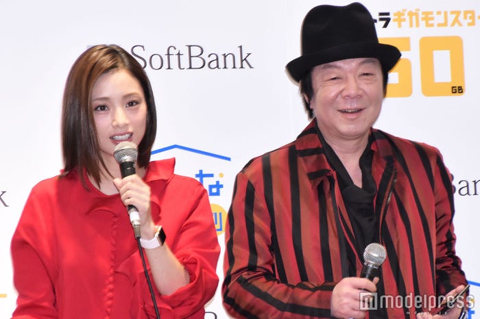 上戸彩、古田新太(C)モデルプレス