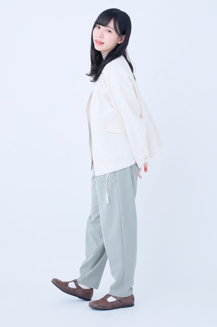 私服で撮影!/Tシャツ:MAISON KITSUNEジャケット:poudoudou パンツ:gu靴:BIRKENSTOCK/クレジット:濱本英介(C)Mercury