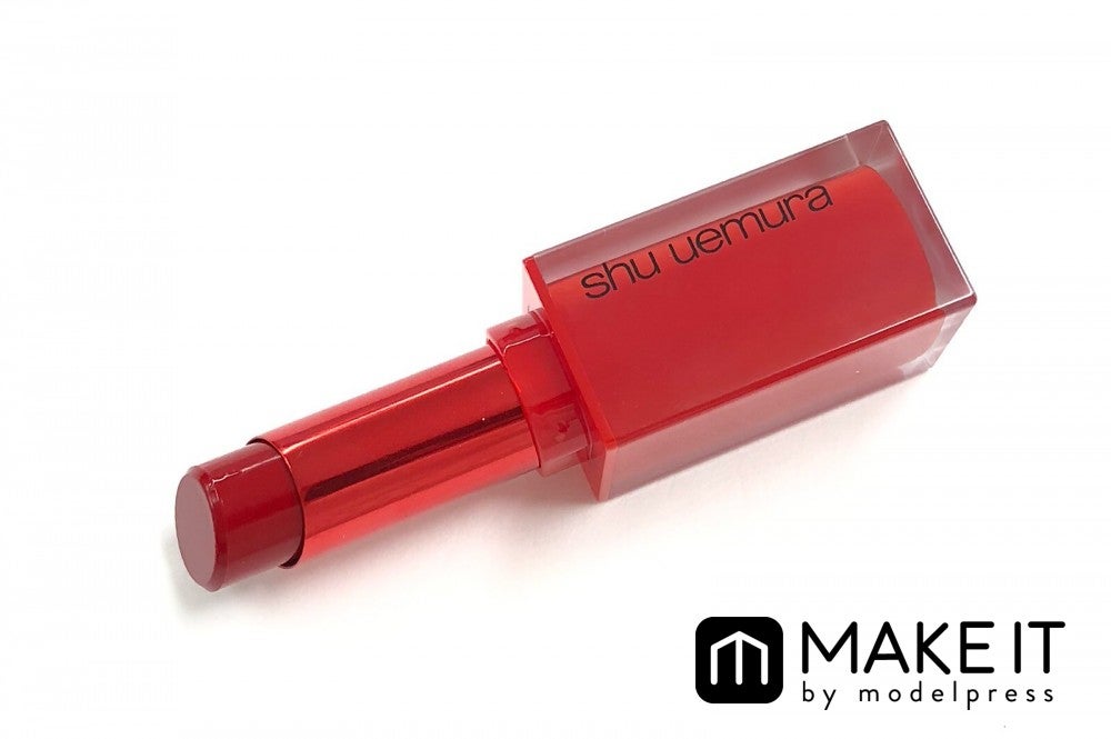 shu uemura／ルージュ アンリミテッド ラッカーシャイン／LS RD 163／3,300円（税抜） (C)メイクイット