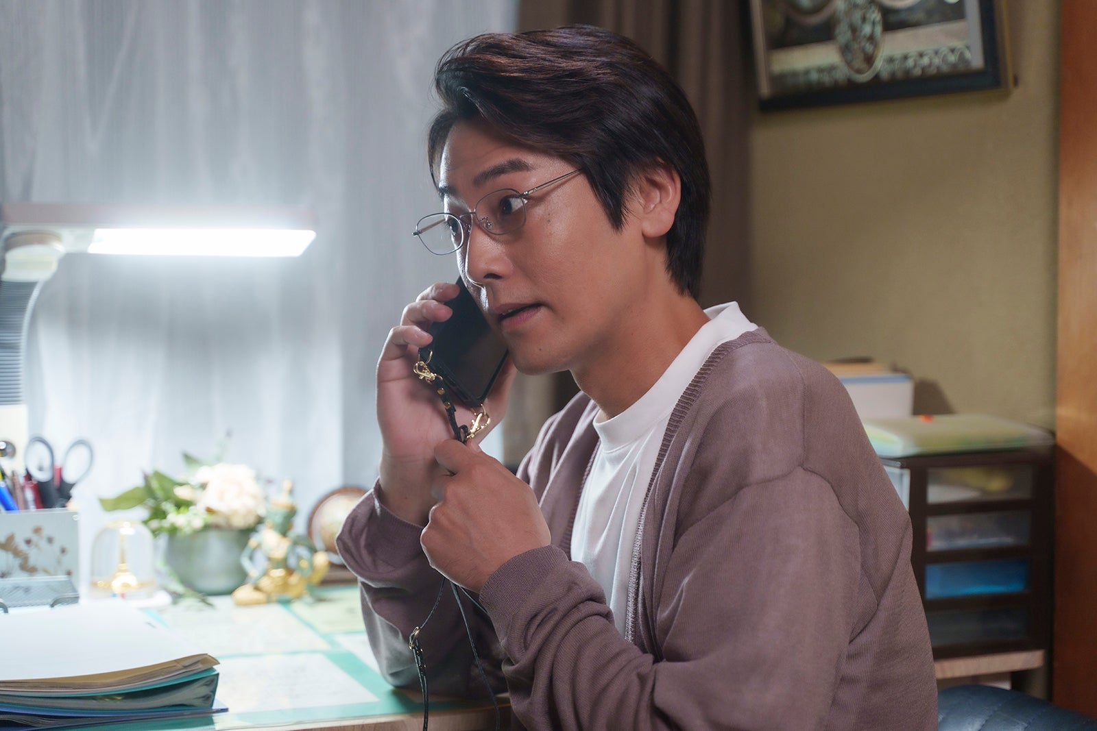 福士誠治（C）缶爪さわ・椿ゆず／KADOKAWA／「みなと商事コインランドリー２」製作委員会