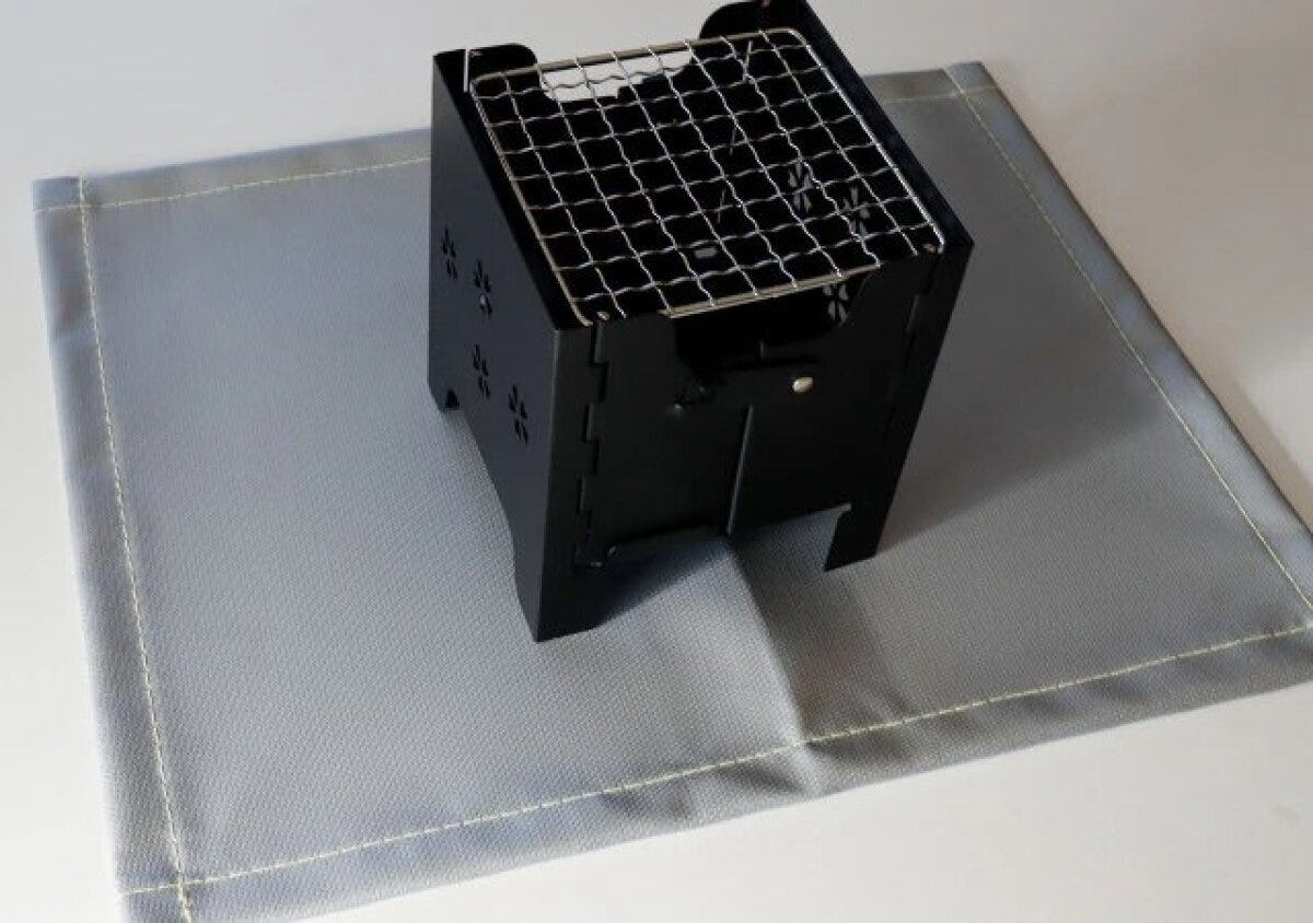 ダイソー 焚き火シート 使用例 ダイソー 焚き火シート 使用例