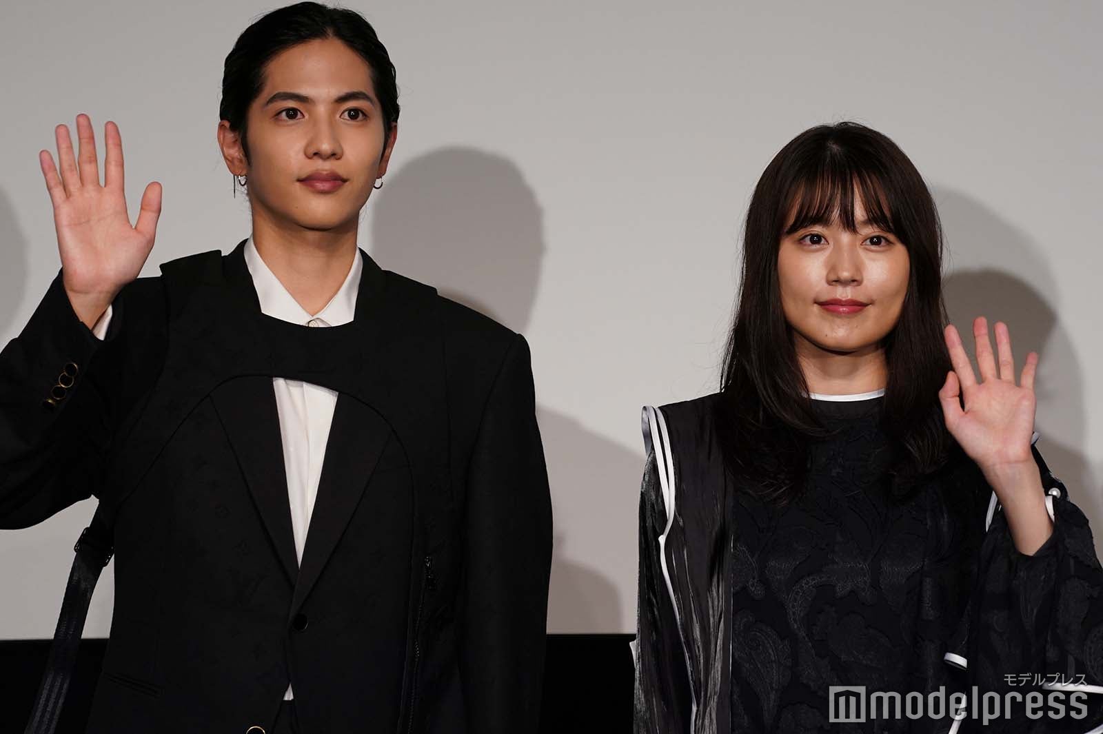 志尊淳、有村架純（C）モデルプレス