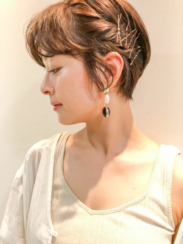 簡単 不器用でも出来るショートヘアアレンジ 自分で出来るサロン帰りの仕上がり モデルプレス 簡単 不器用でも出来るショートヘアアレンジ 自分で出来るサロン帰りの仕上がり モデルプレス