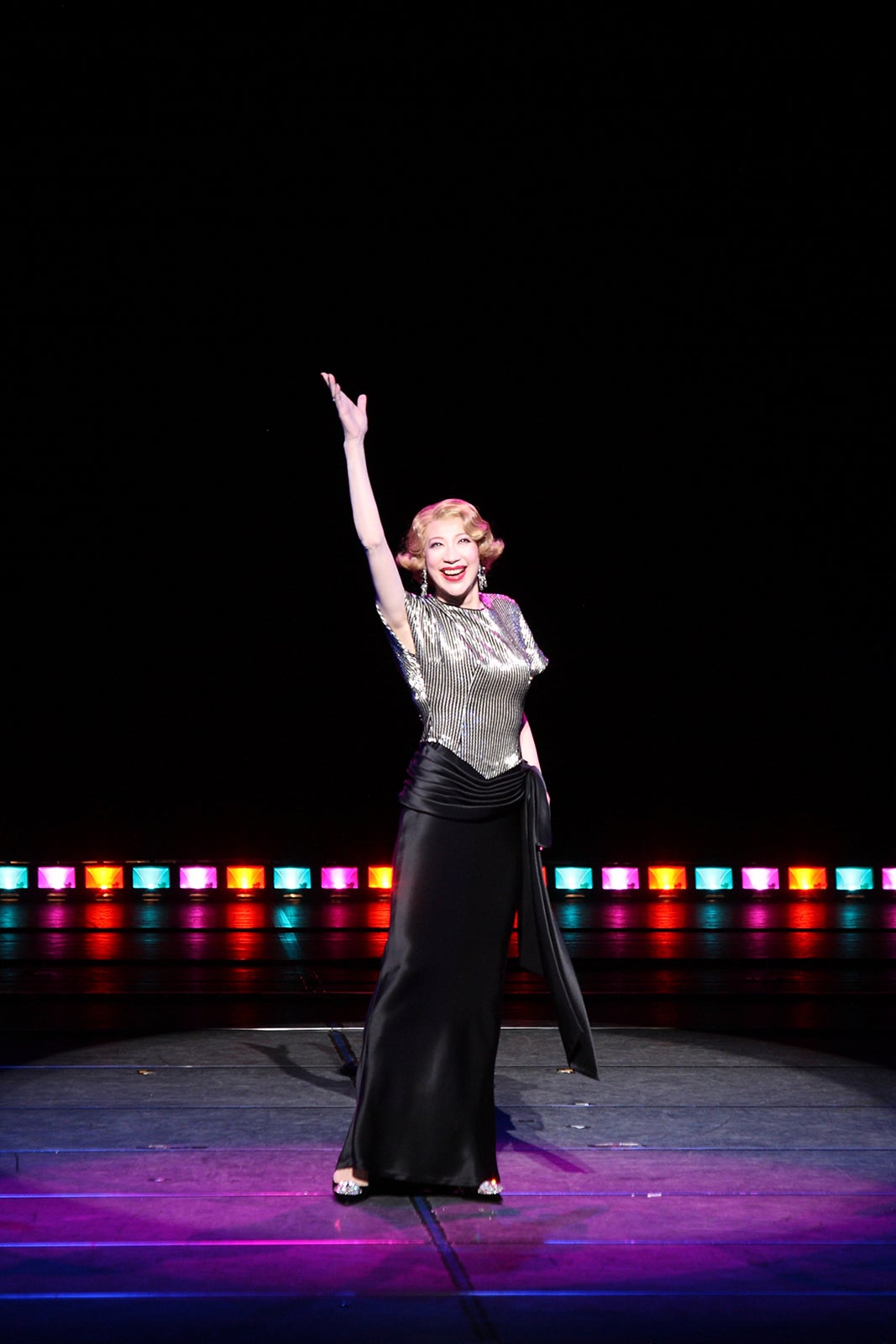 前田美波里「アプローズ」（撮影：小安勇次）