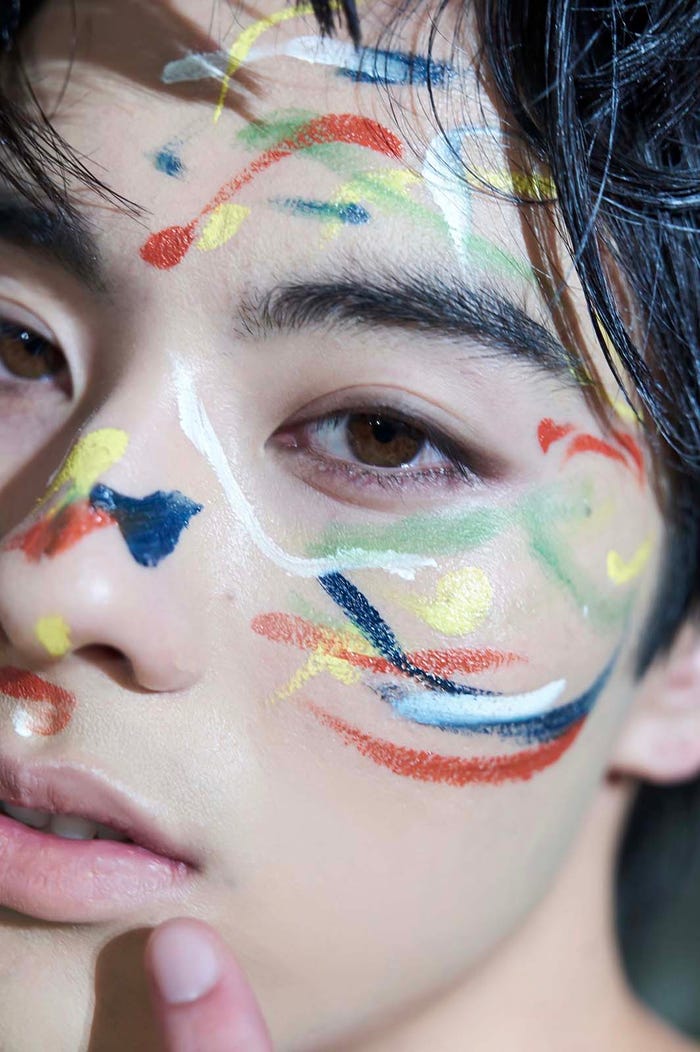 「前田拳太郎1st写真集 Awake」より(C)KADOKAWA/写真:横山マサト