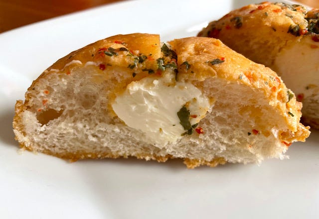 マヌルパンガーリック＆クリームチーズ