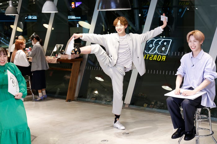 丸山礼、村松健太、ヒョク (C)Paravi