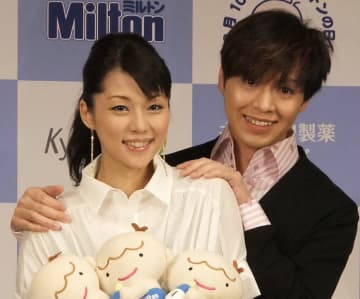 IZAM・吉岡美穂夫妻が離婚発表 「20年という節目を迎えるにあたり…」