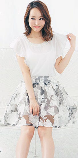 袖フリル×ネックパール☆ストライプ柄シースルーブラウストップス「神戸レタス」2490円(税込)
