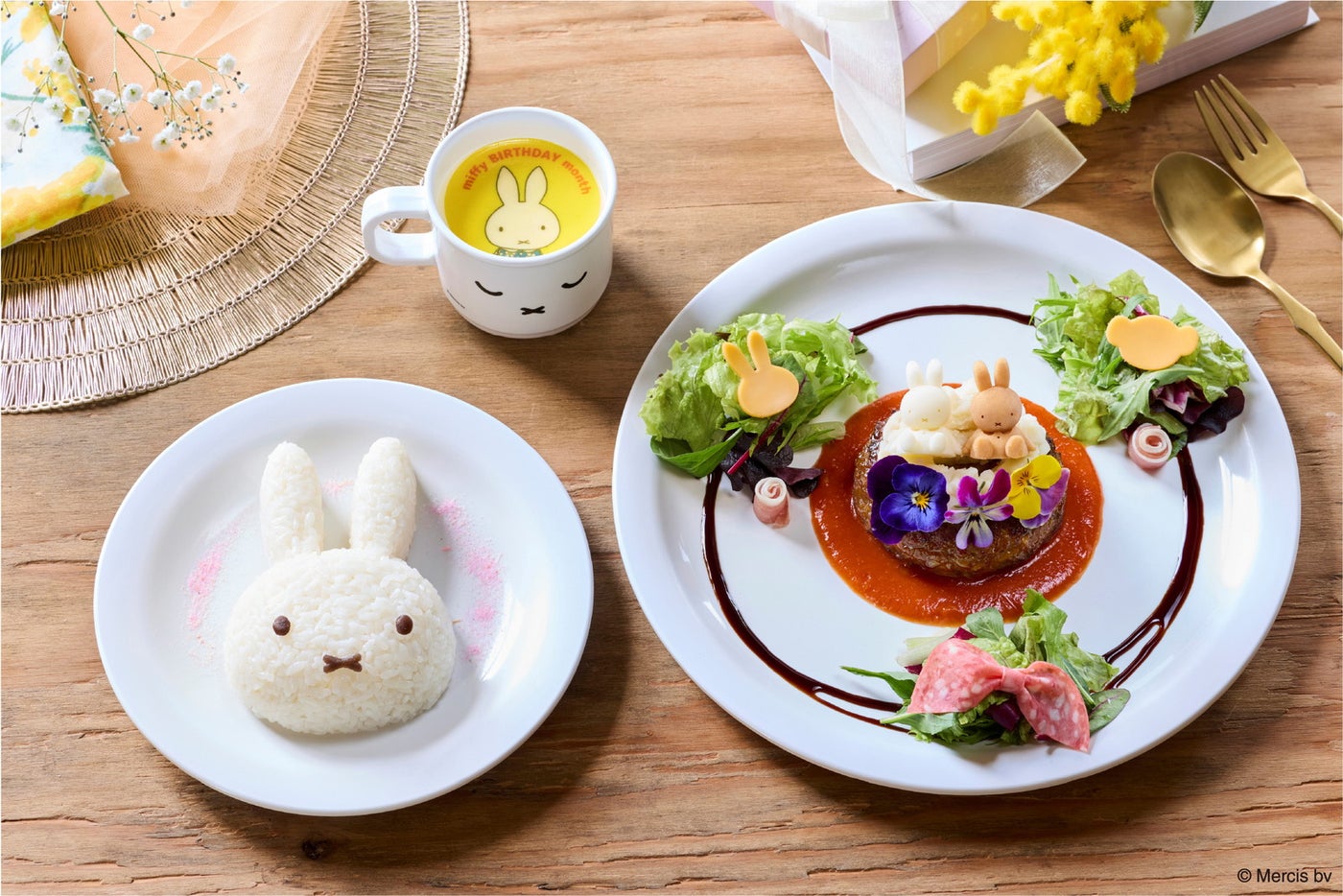 ミッフィーのフラワーセレブレーションハンバーグ〈ミッフィーバースデーマンスバージョン〉／提供画像