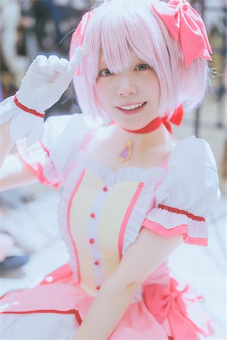 28歳に見えないコスプレイヤーは元キッズ向けYouTuber 「推しと友達になりたい」から始まった活動