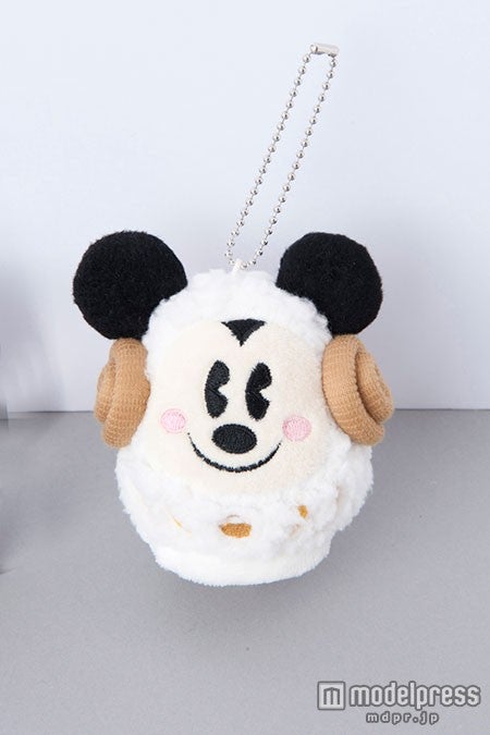ぬいぐるみバッジ￥1300（C）Disney 