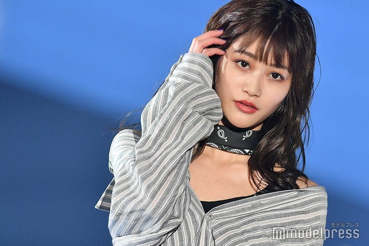 名古屋一可愛い Jkモデル 生見愛瑠 めるる 大人コーデでクールな美貌 モデルプレス 名古屋一可愛い Jkモデル 生見愛瑠 めるる 大人コーデでクールな美貌 モデルプレス