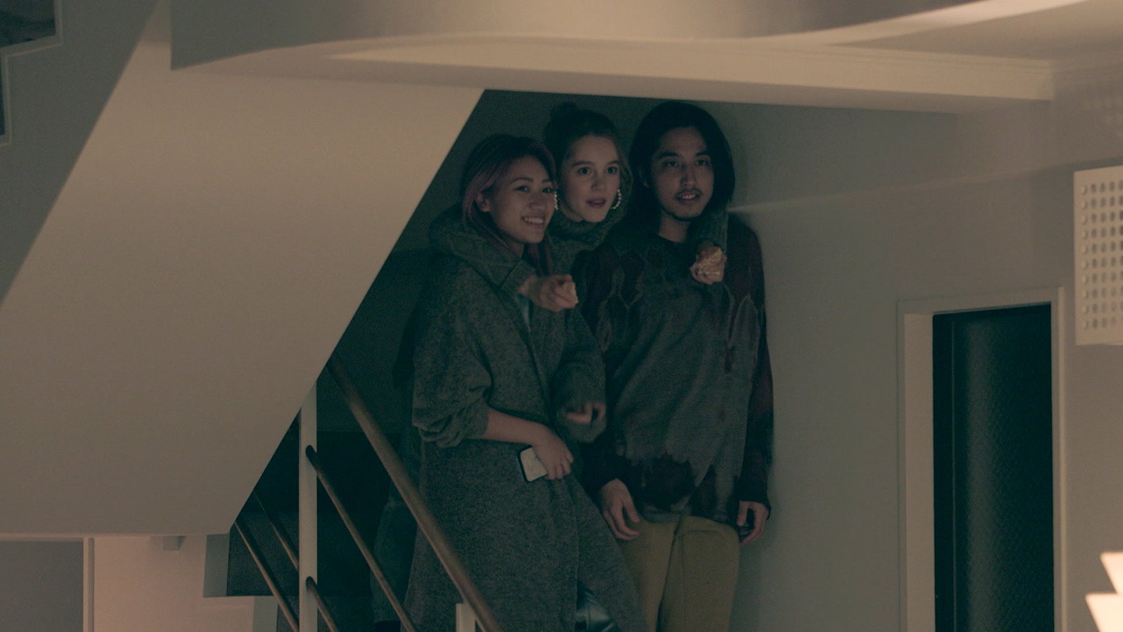 花、ビビ、快「TERRACE HOUSE TOKYO 2019-2020」34th WEEK（C）フジテレビ／イースト・エンタテインメント