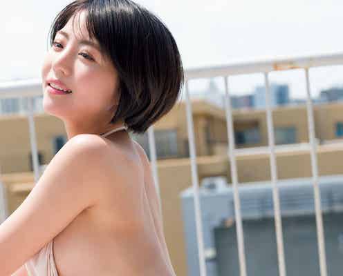 佐々木萌香、最高の武器“美ヒップ”に釘付け