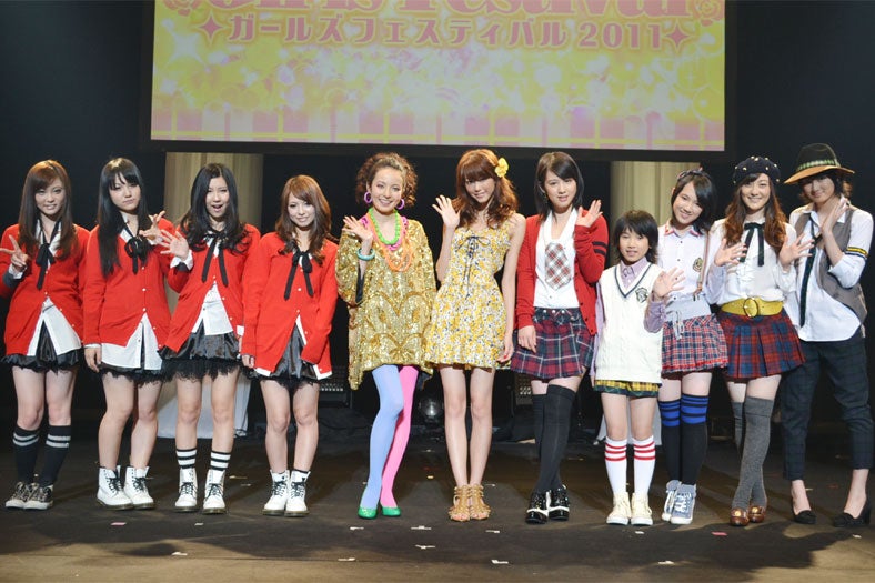 左から：SCANDAL、ベッキー♪♯、桐谷美玲、bump.y