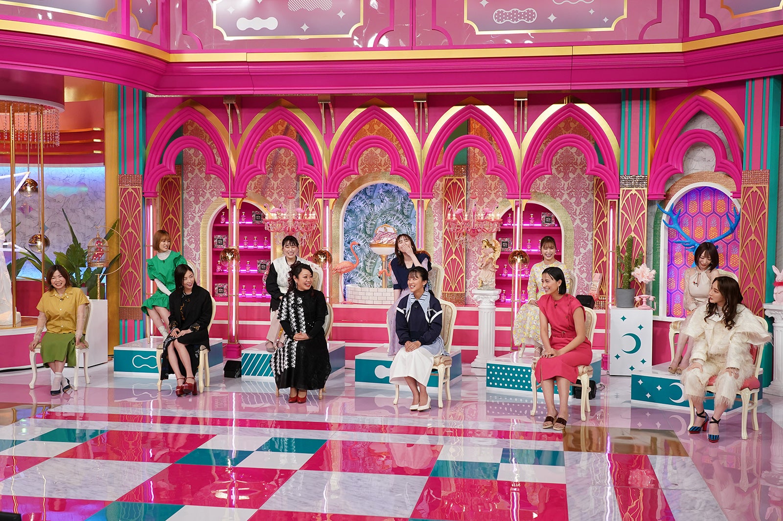 （上段左から）王林、丸山礼、まつきりな、大島麻衣、清水あいり（下段左から）大久保佳代子、MEGUMI、ナヲ、竹内由恵、高橋ユウ、ファーストサマーウイカ（C）日本テレビ