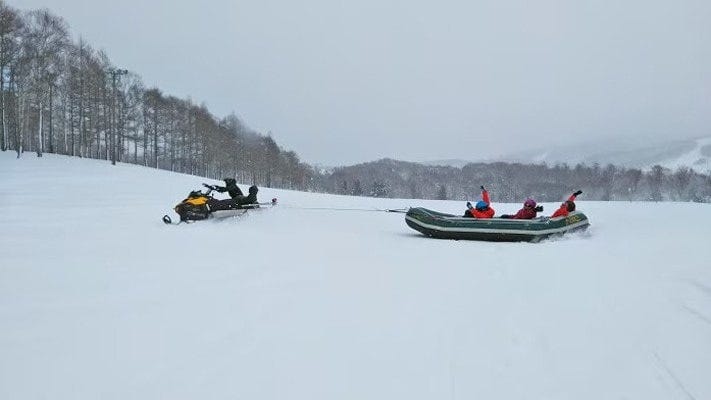 スノーラフティング