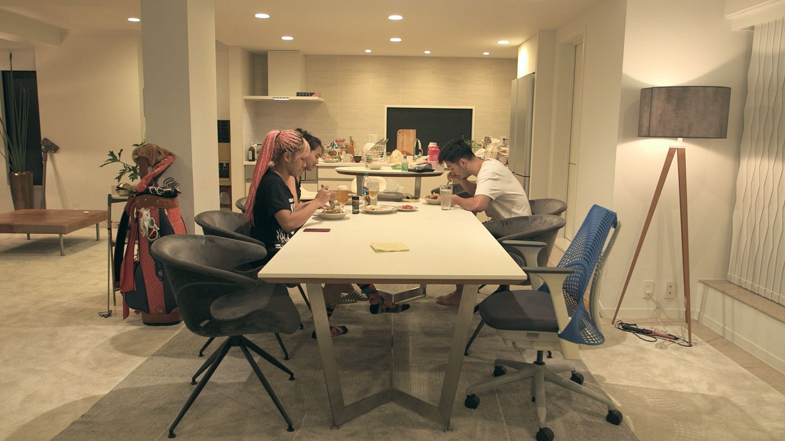 花、春花、凌「TERRACE HOUSE TOKYO 2019-2020」22nd WEEK（C）フジテレビ／イースト・エンタテインメント