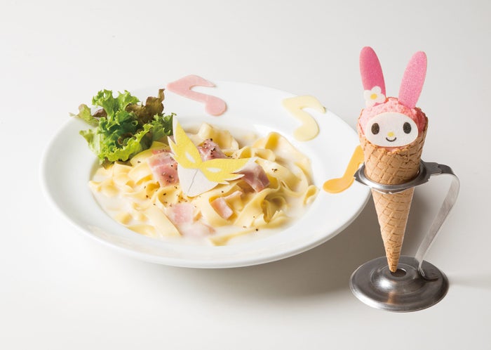 おねがいマイメンタイ♪クリームパスタ1,390円（税抜）（C）1976, 2005, 2018 SANRIO CO., LTD. APPROVAL NO.S592651