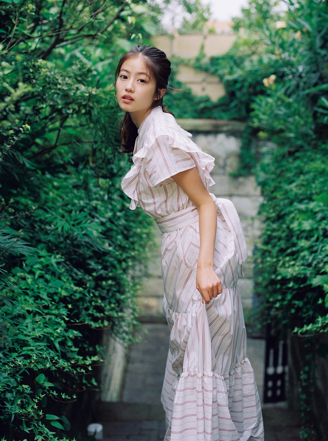 今田美桜、“時代の顔”をノスタルジー撮