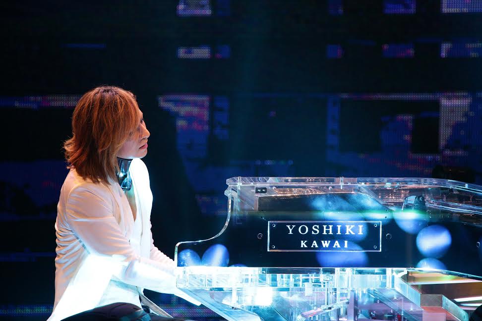YOSHIKI、手術後初のパフォーマンス（提供写真）