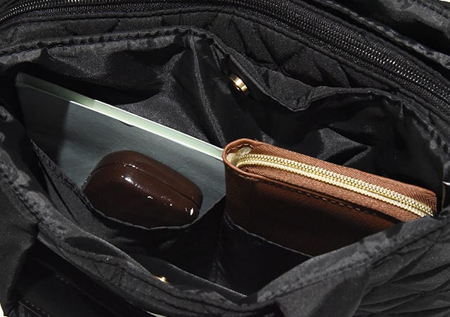 ムック本　ムック　付録　人気　おすすめ　オススメ　宝島社　宝島　レビュー　便利　優秀　当たり　Utao：　ウタオ　Utao　バッグ　キルティングバッグ　容量　大容量　収納力　ポケット　アウトポケット