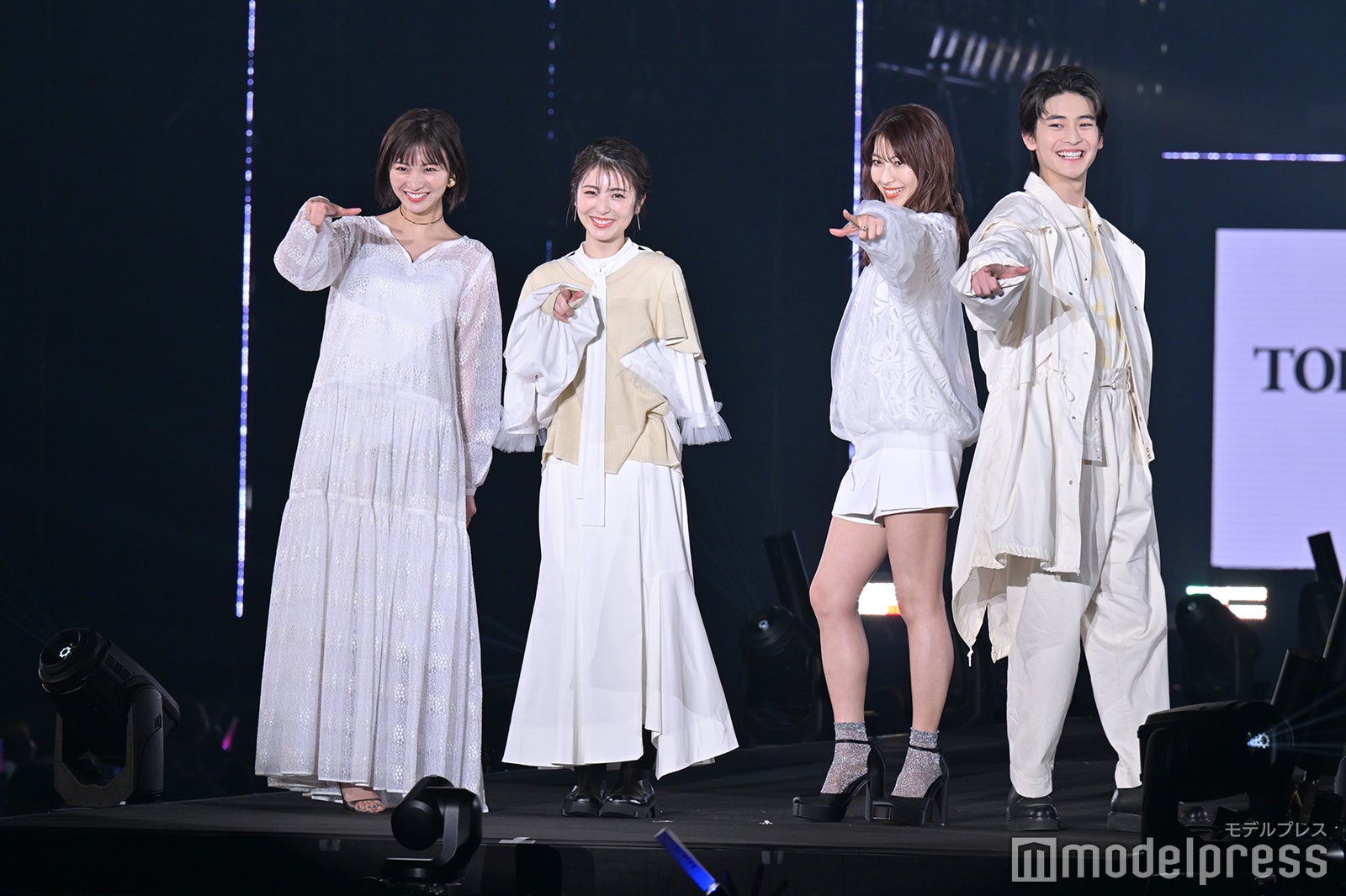 「ドクターホワイト 」ステージより（C）モデルプレス