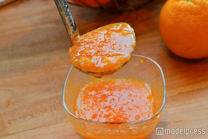 果肉たっぷりのオレンジソース(C)モデルプレス