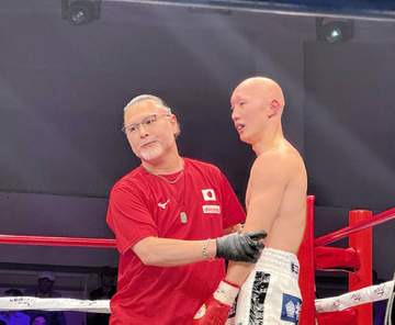 計量失格→1年資格停止から再起“ミライモンスター”松本圭佑が3回TKO復活星「負けたら引退と」井上尚弥も激励「よく仕上がったね」