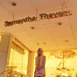 テイラー・モムセン(Taylor Momsen)/サマンサタバサDELUXE表参道GATES店