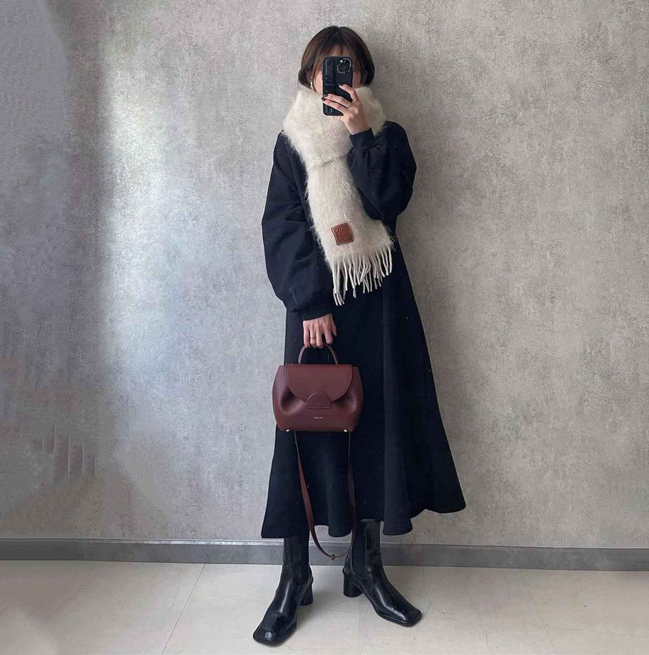 一生モノ、見つけた！【LOEWE】「大判マフラー」で周りと差をつけよ 