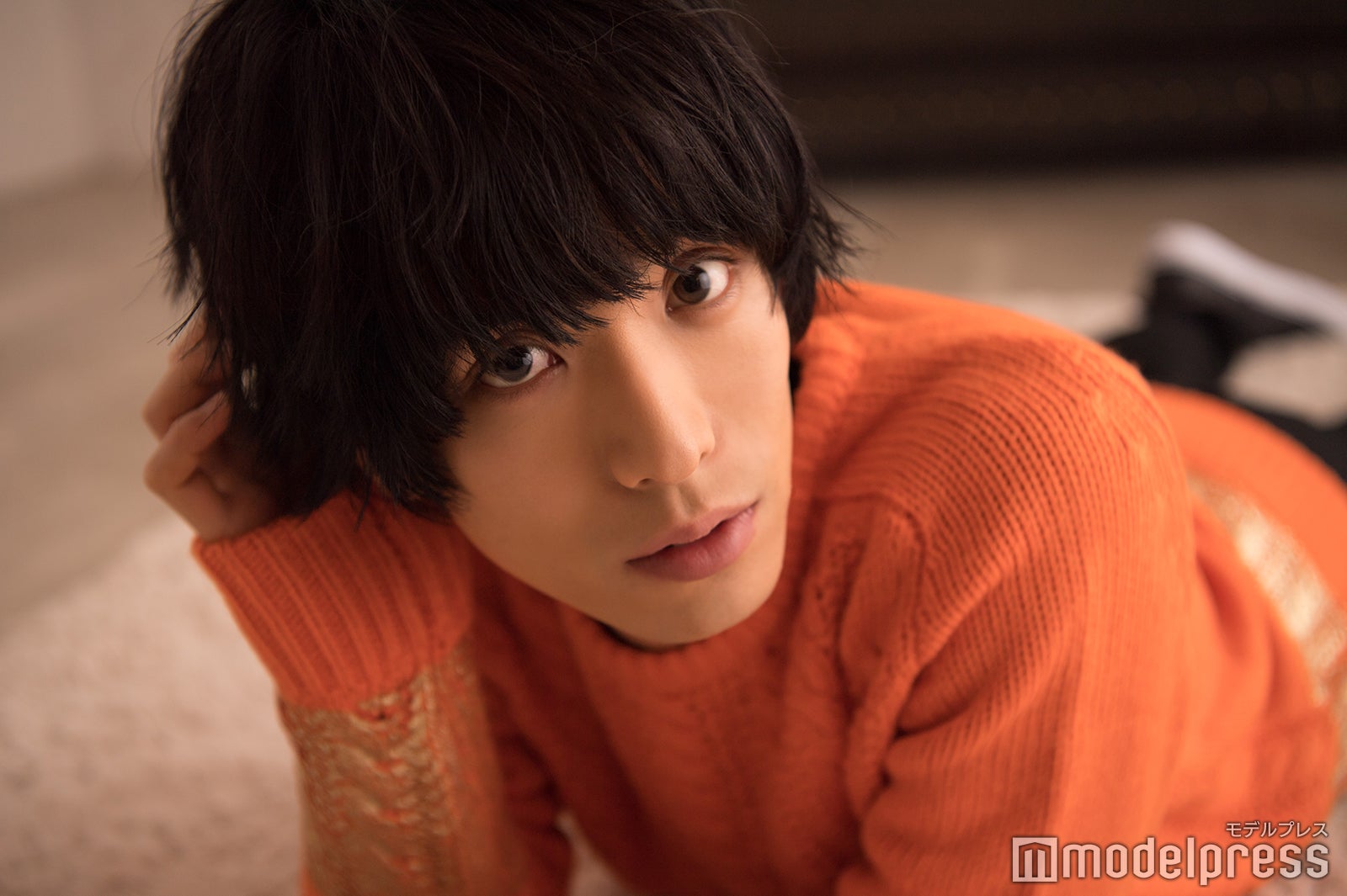 黒羽麻璃央インタビュー 刀剣男士としての紅白出場と自身の今後を語る いばらの道を歩もうかと モデルプレス 黒羽麻璃央インタビュー 刀剣男士としての紅白出場と自身の今後を語る いばらの道を歩もうかと モデルプレス