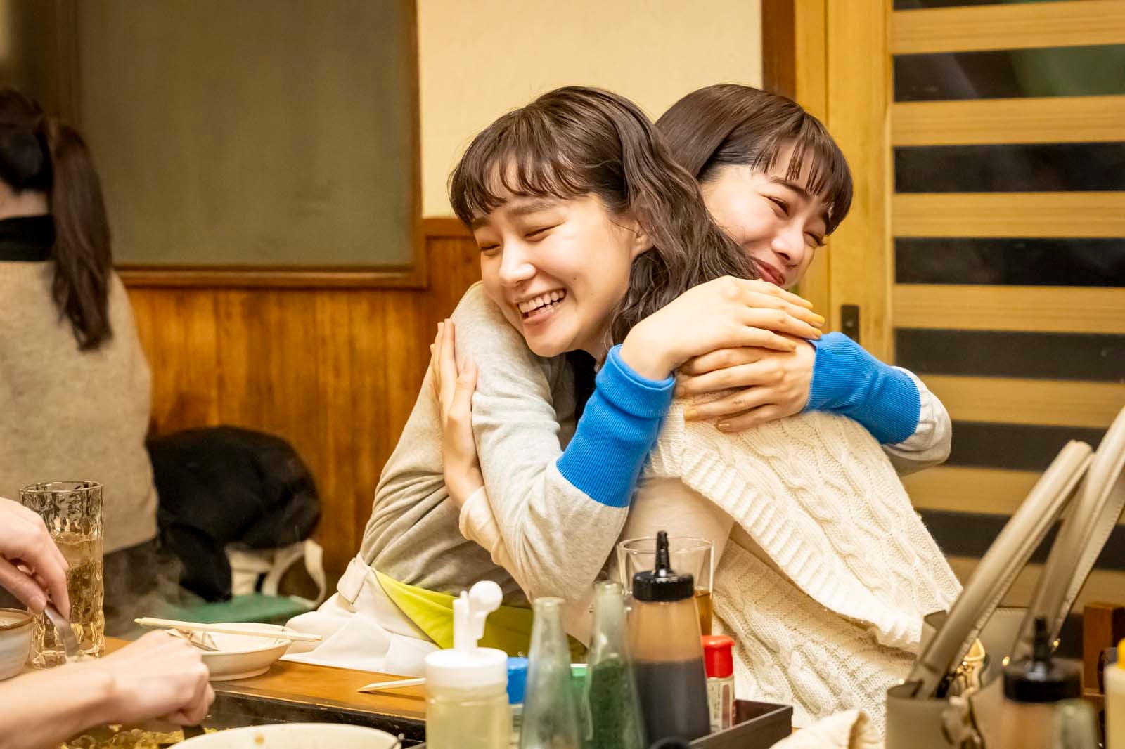 見上愛、奈緒「春になったら」第8話より（C）カンテレ