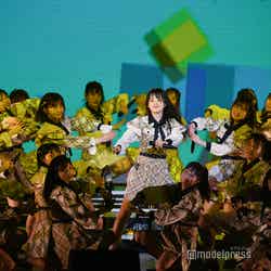 横山結衣（中央）「AKB48チーム8全国ツアー ～47の素敵な街へ～ ファイナル神奈川県公演」（C）モデルプレス